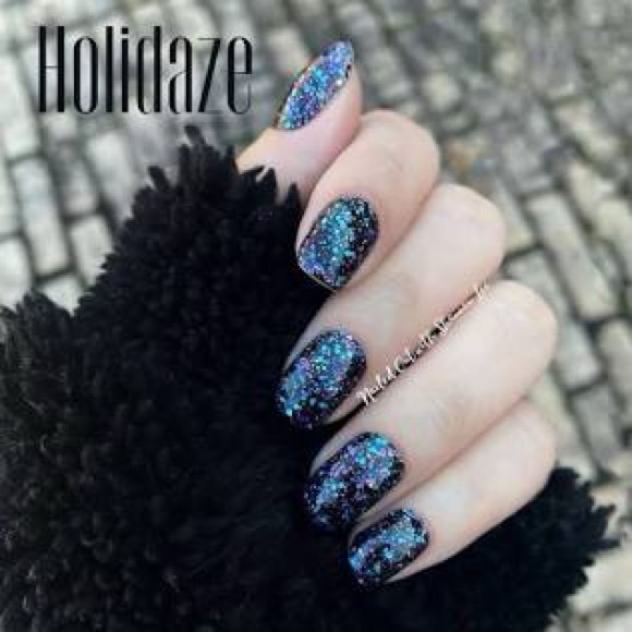 Color Street RETIRED Holidaze Glitter Nail set - Picture 10 of 10